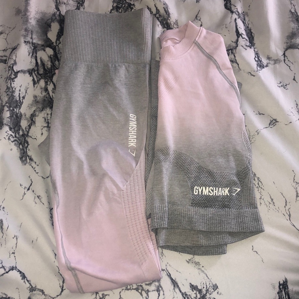 Pink ombré Gymshark set.